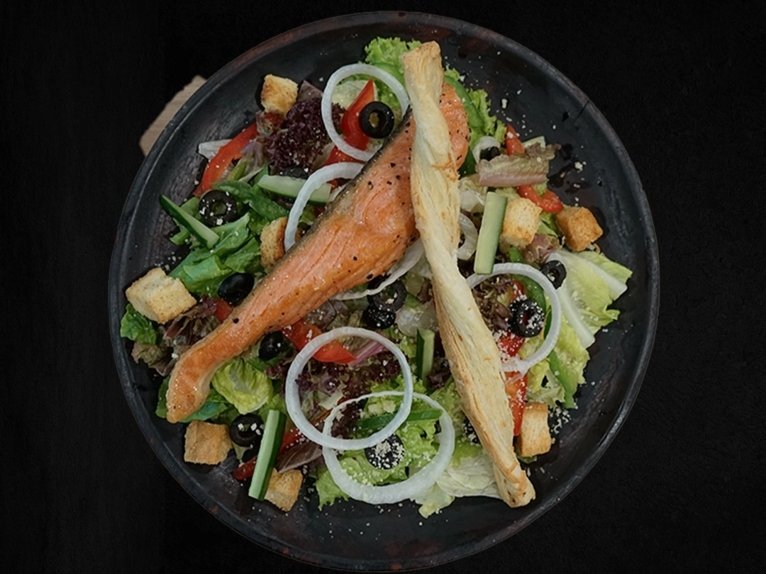 GRILLED SALMON SALAD