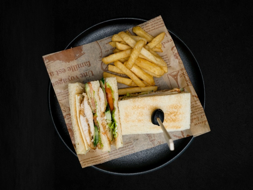 CHICKEN SANDWICH