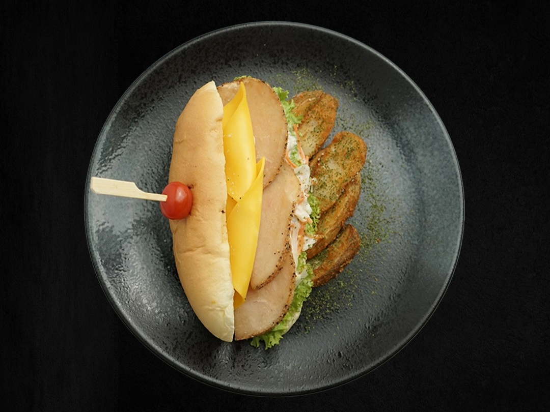 PASTRAMY CHICKEN SANDWICH