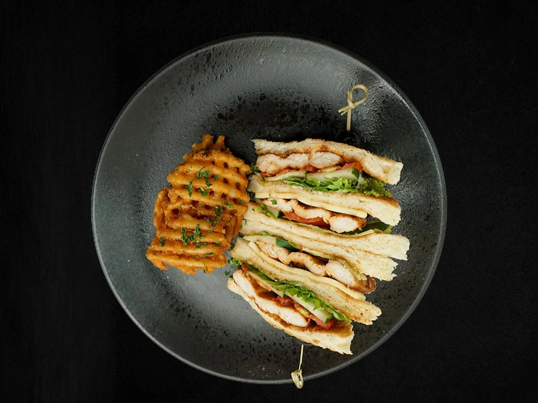 BBQ CHICKEN SANDWICH