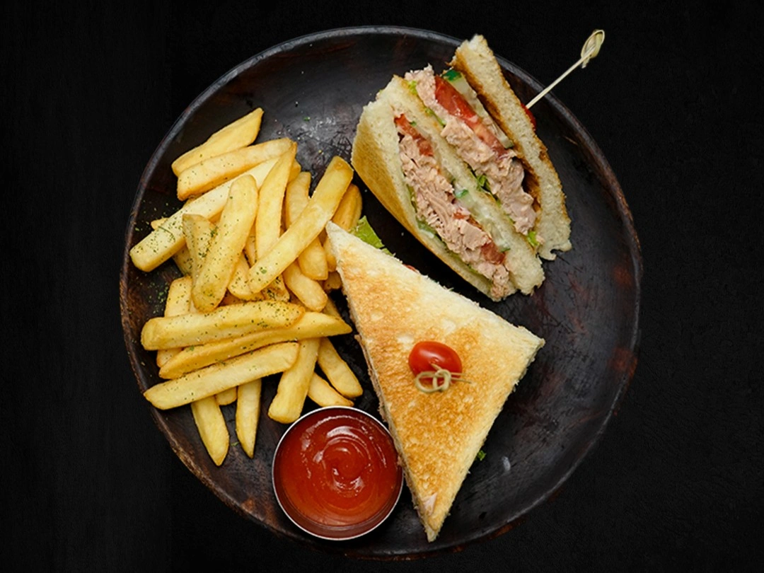TUNA SANDWICH